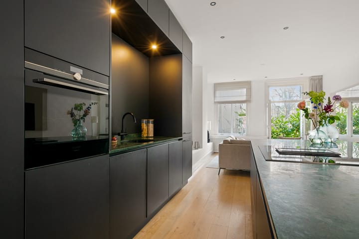 Foto 21 van Van Oldenbarneveldtplein 11-H