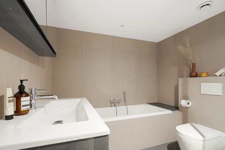 Foto 33 van Van Oldenbarneveldtplein 11-H