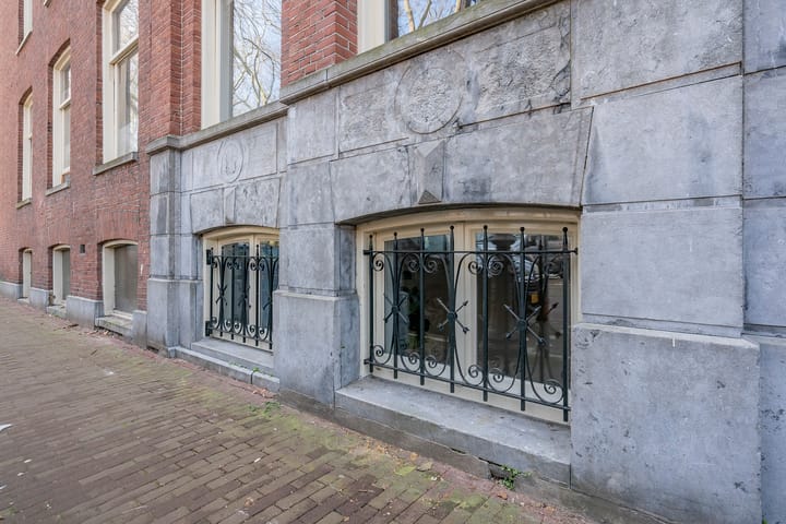 Foto 44 van Van Oldenbarneveldtplein 11-H