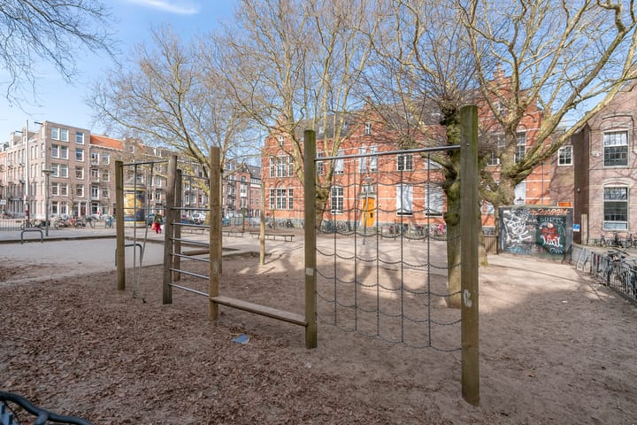 Foto 48 van Van Oldenbarneveldtplein 11-H