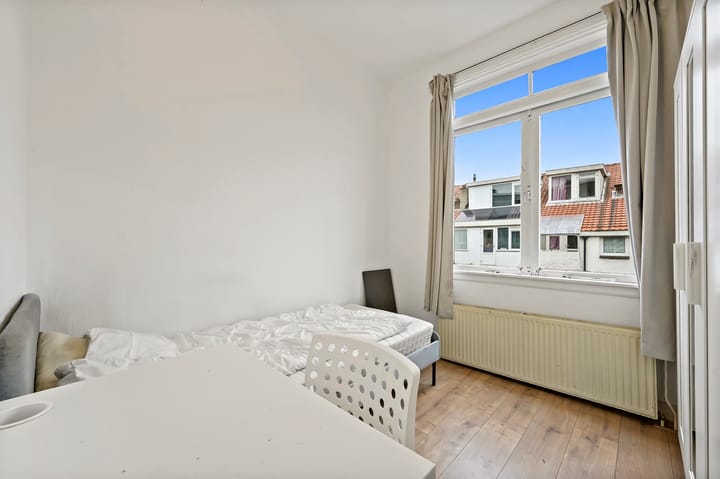 Foto 17 van De Genestetlaan 82