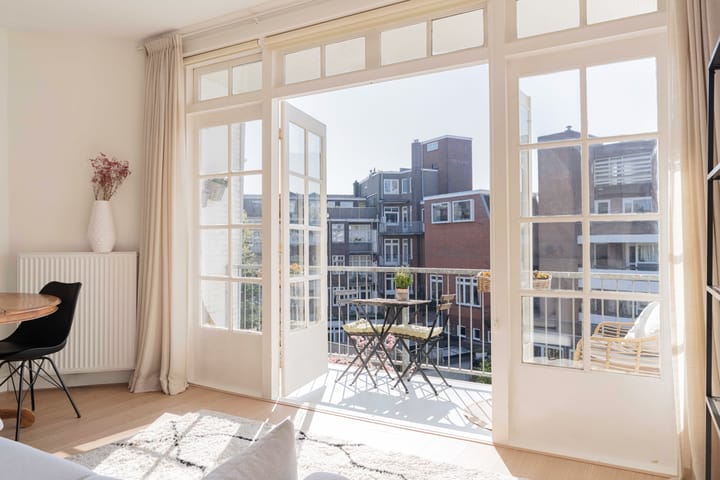 Foto 2 van Surinameplein 9-3A