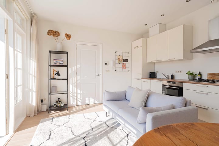 Foto 9 van Surinameplein 9-3A