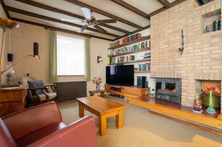 Foto 7 van Duinroosstraat 46