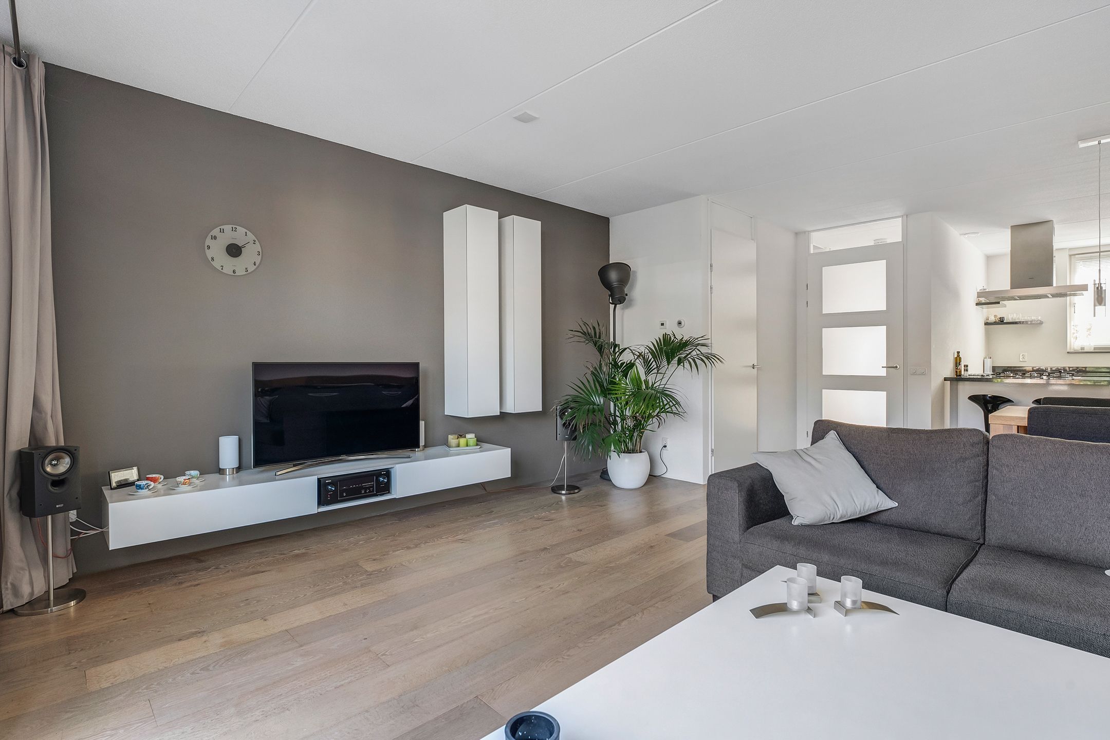 Photo 15 of Benthuislaan 8