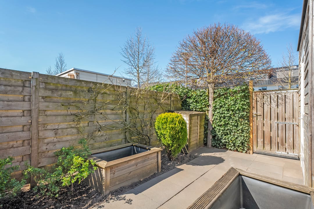 Photo 32 of Benthuislaan 8