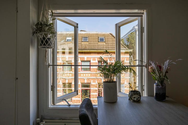 Foto 7 van Emmastraat 52-2