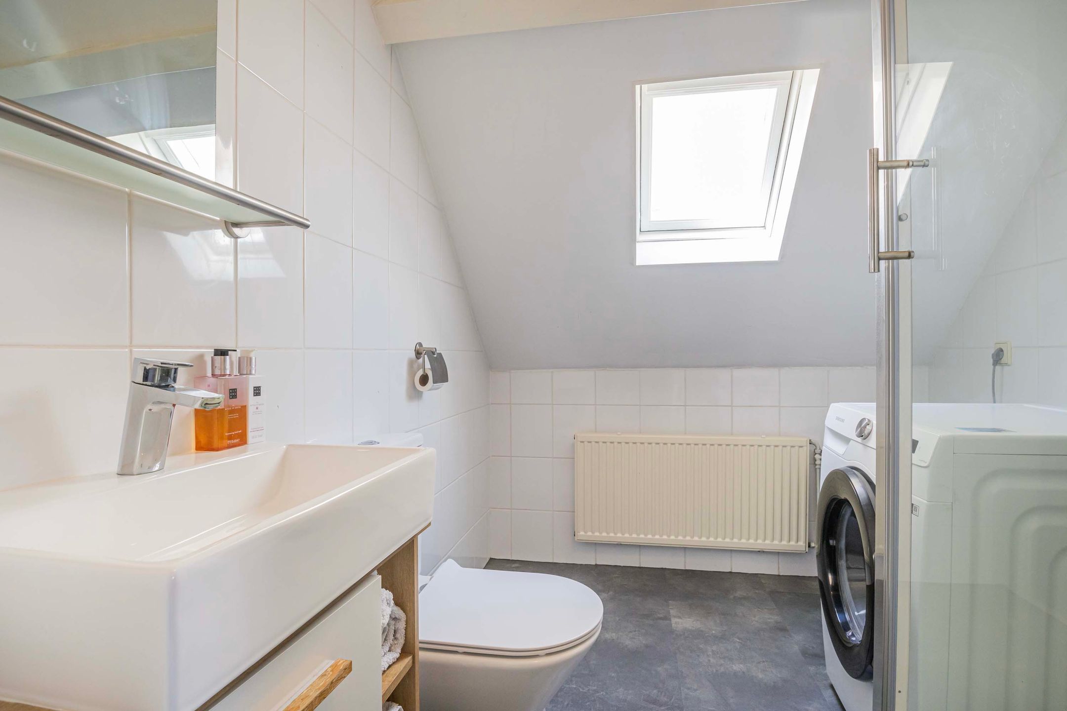 Foto 15 van Emmastraat 52-2