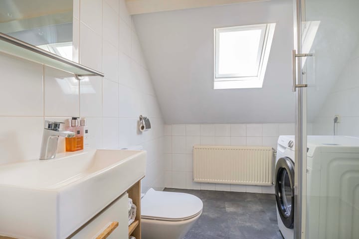 Foto 15 van Emmastraat 52-2