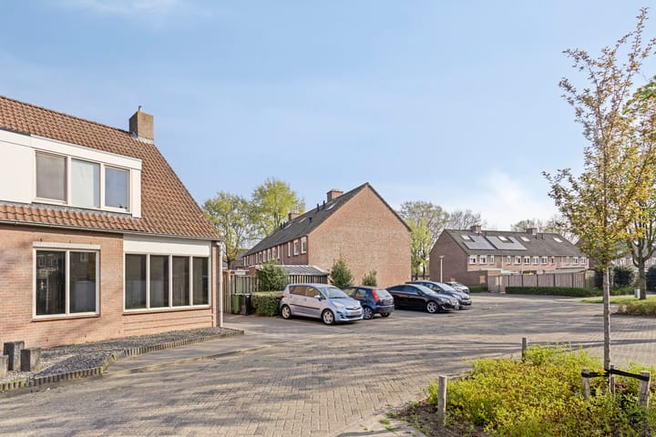 Foto 4 van Bartenweg 10