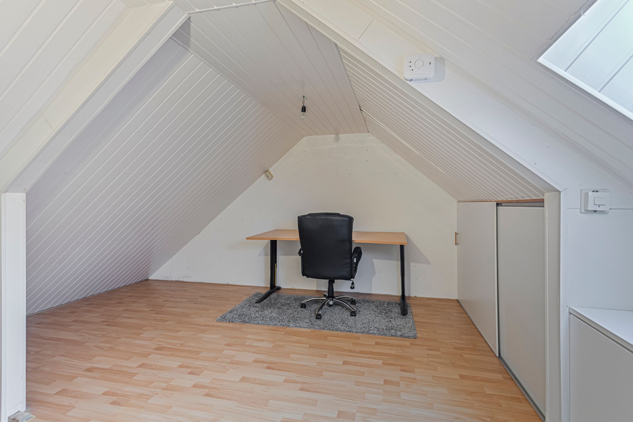 Foto 24 van Bartenweg 10