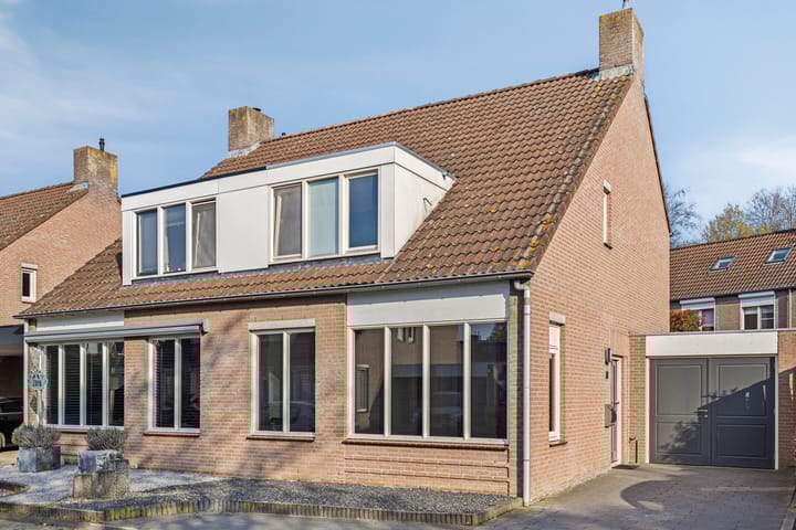 Foto 1 van Bartenweg 10