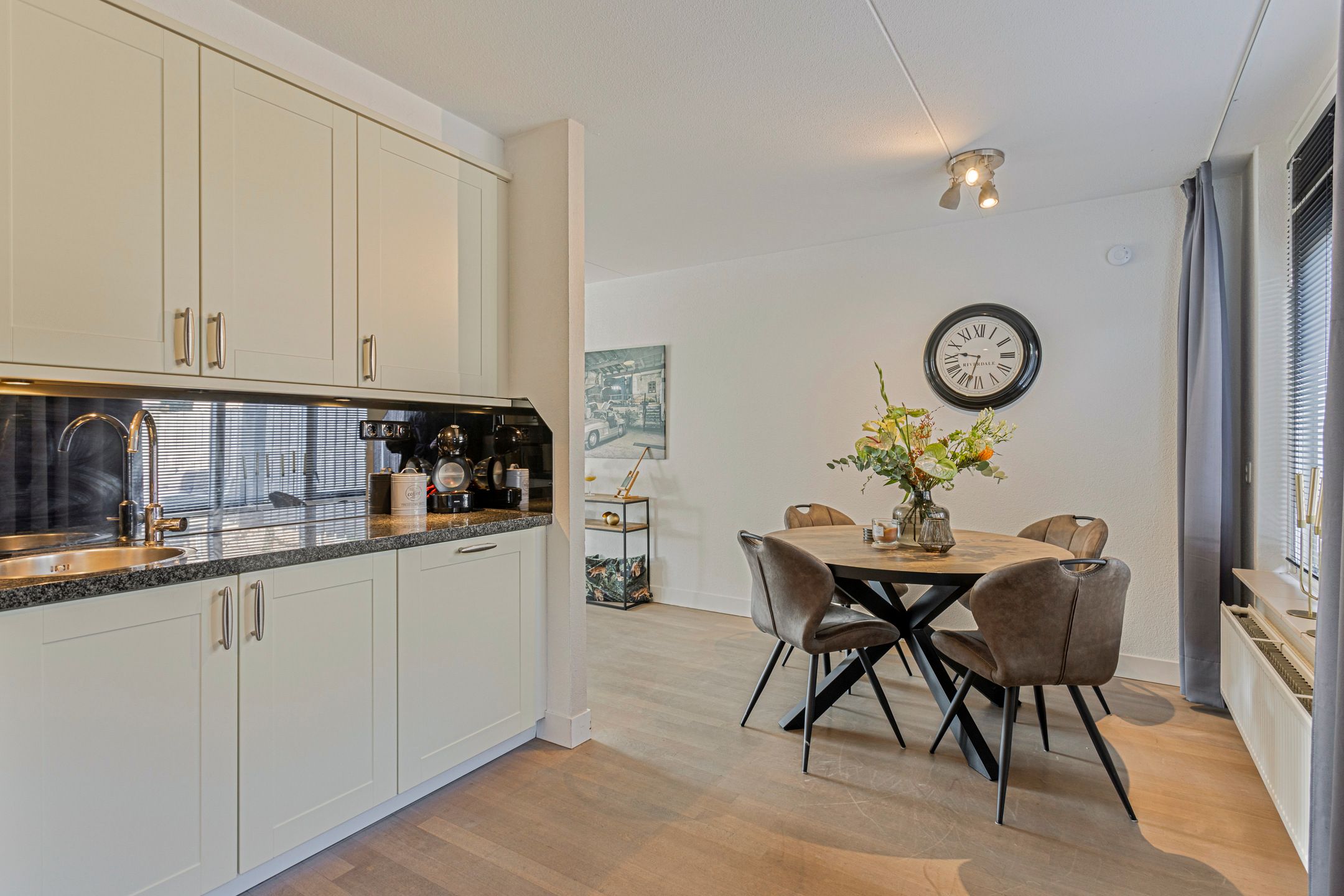 Foto 15 van Bartenweg 10