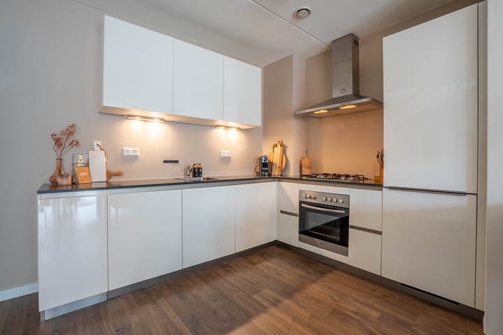 Foto 6 van Van Damstraat 10