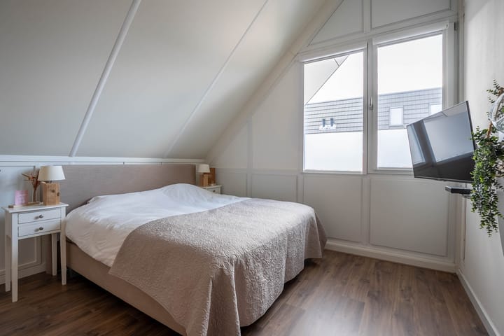 Foto 9 van Van Damstraat 10