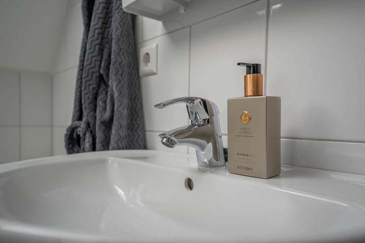 Foto 13 van Van Damstraat 10