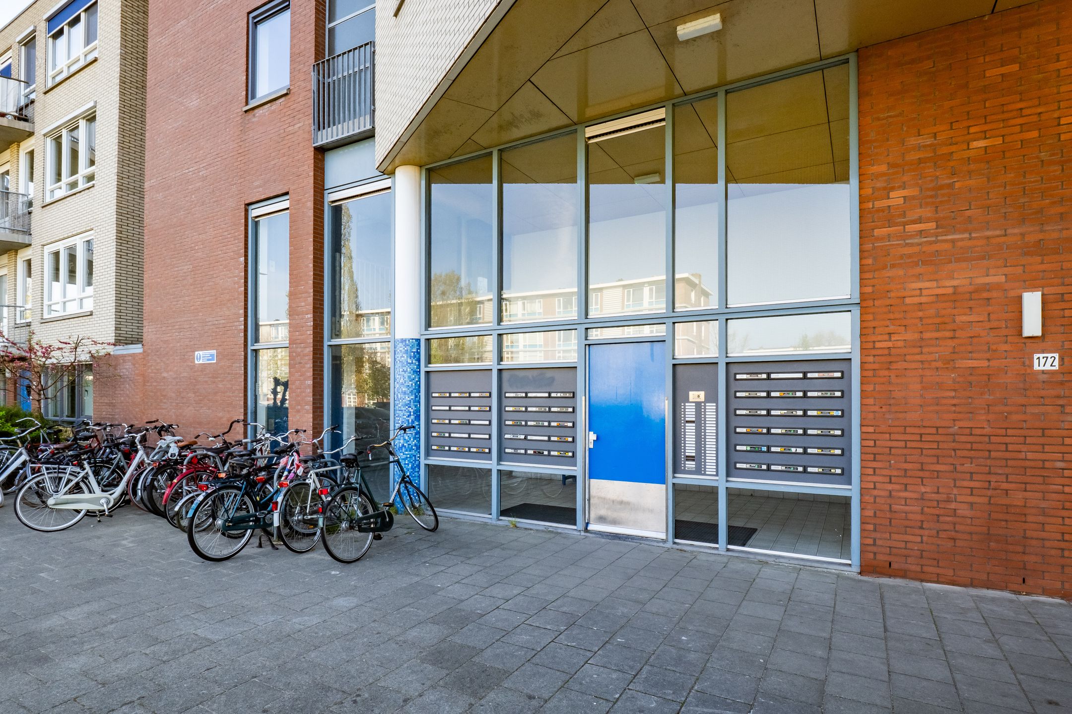 Photo 39 of Gazellestraat 156