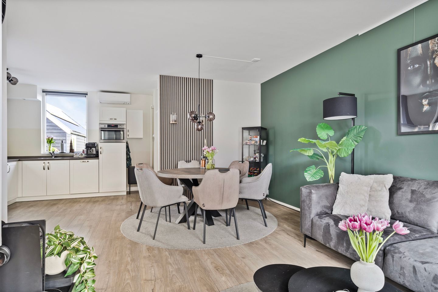 Foto 4 van Burg v Roijenstr Oost 198