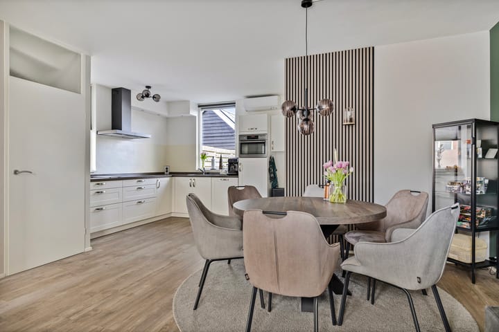 Foto 5 van Burg v Roijenstr Oost 198