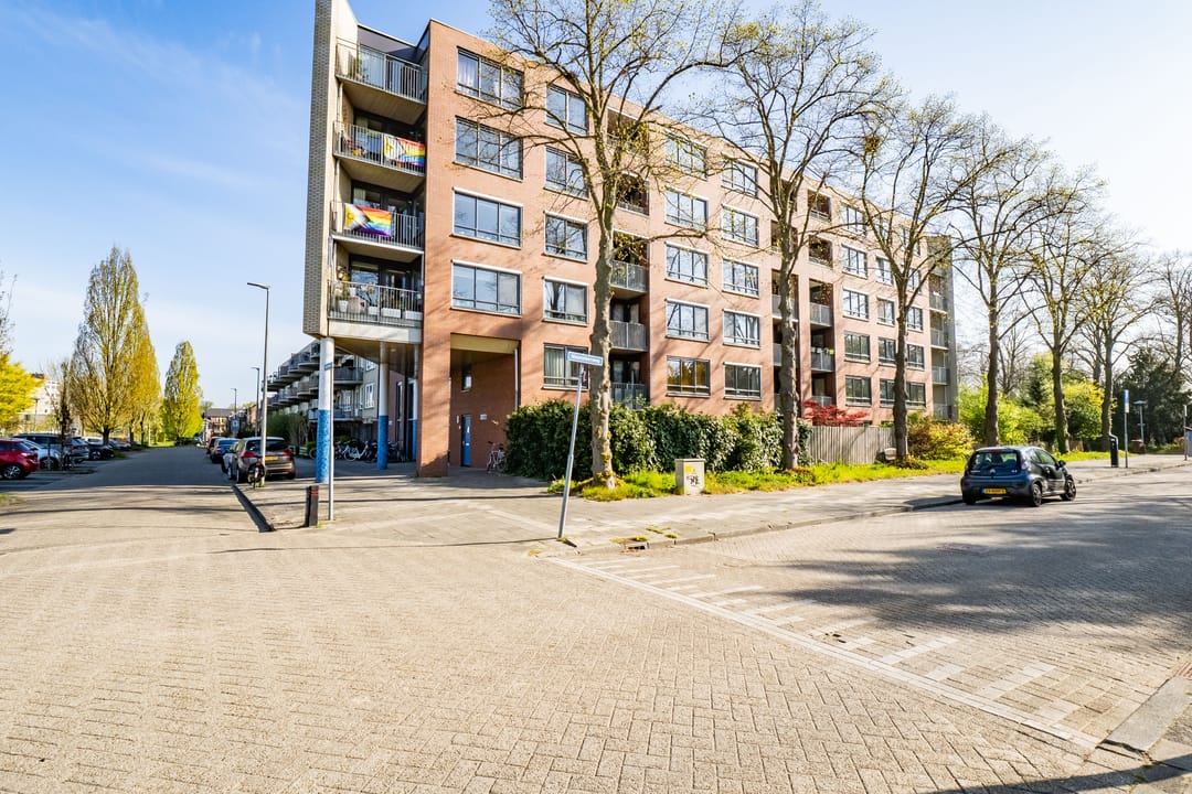 Photo 38 of Gazellestraat 156