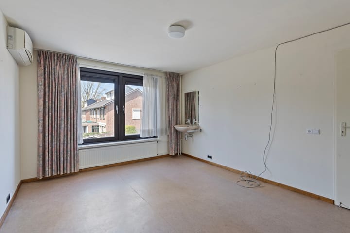 Foto 15 van Hugo van der Goesstraat 1