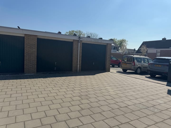 Foto 2 van Garagebox aan Kennedysingel (7002)