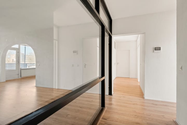 Photo 10 of Laan van Parijs 26