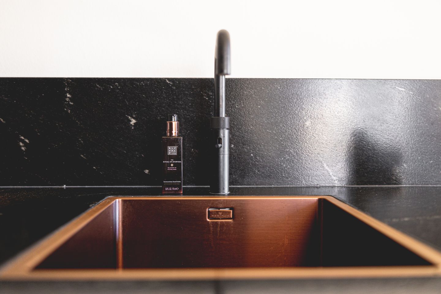 Foto 14 van Heinsbergerweg 12-C04