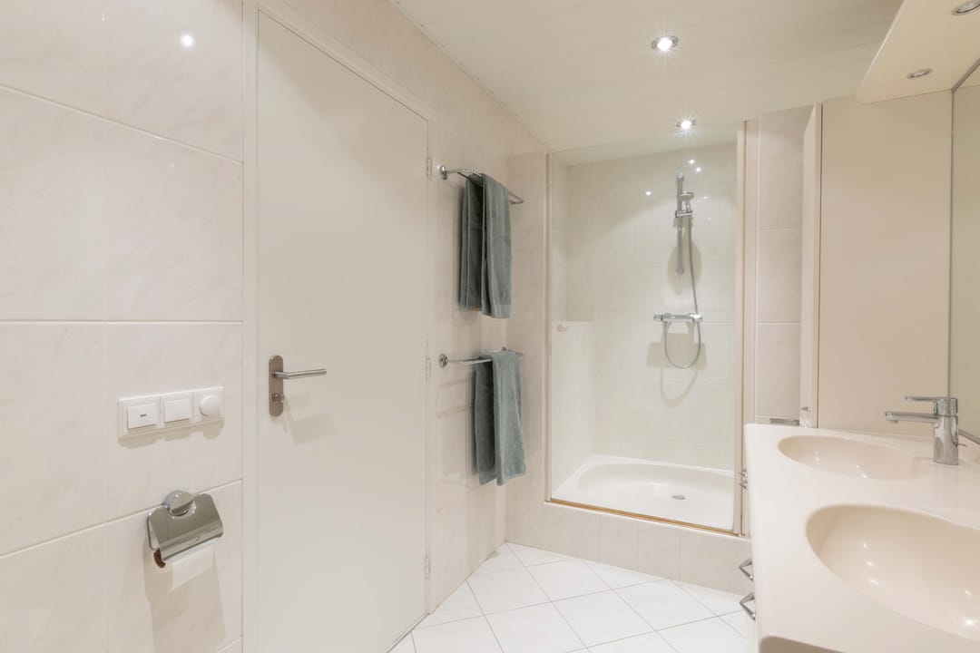 Photo 26 of Maaslaan 9