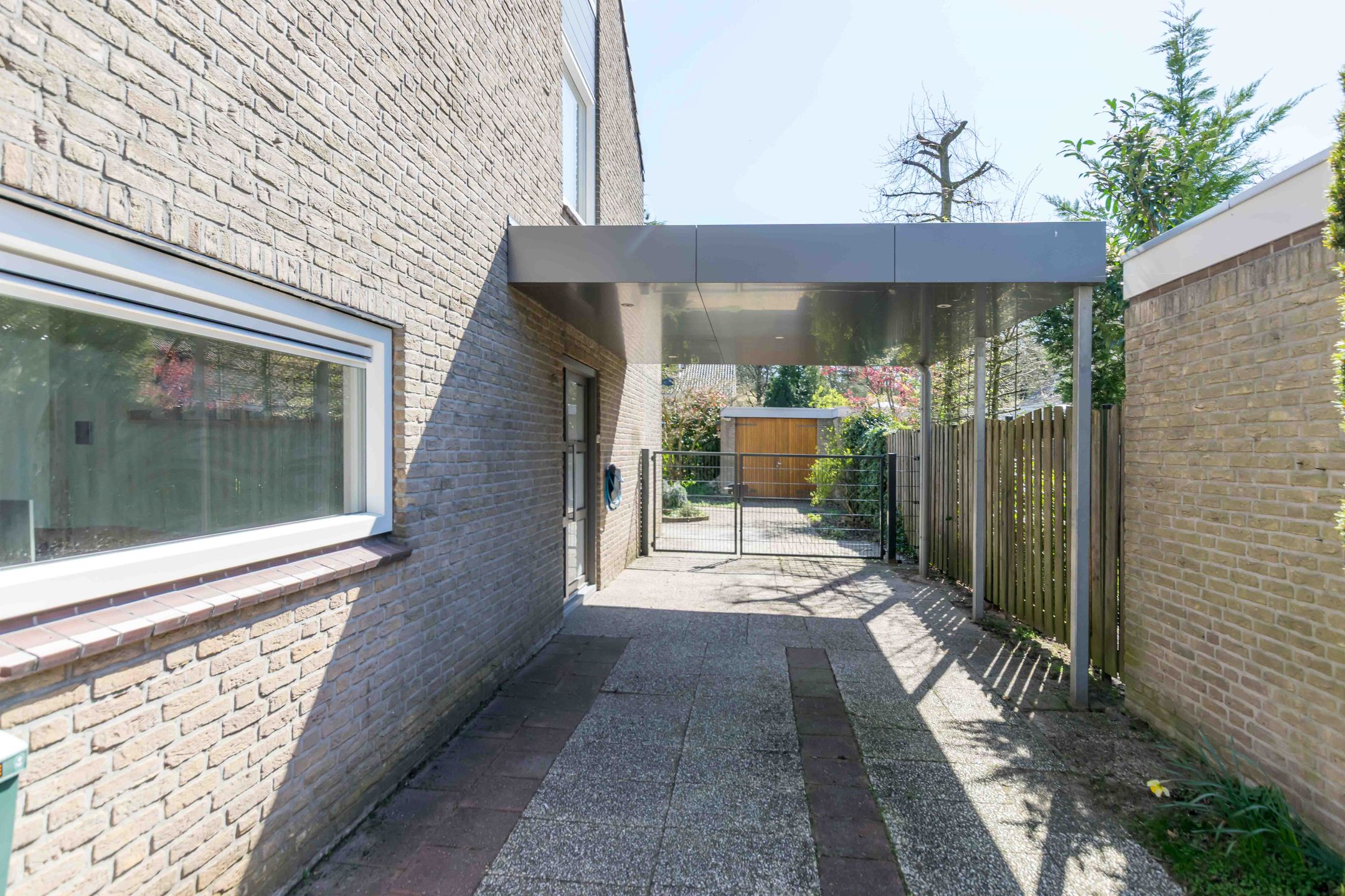 Photo 33 of Maaslaan 9