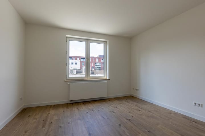 Photo 15 of Oude Maastrichterweg 16