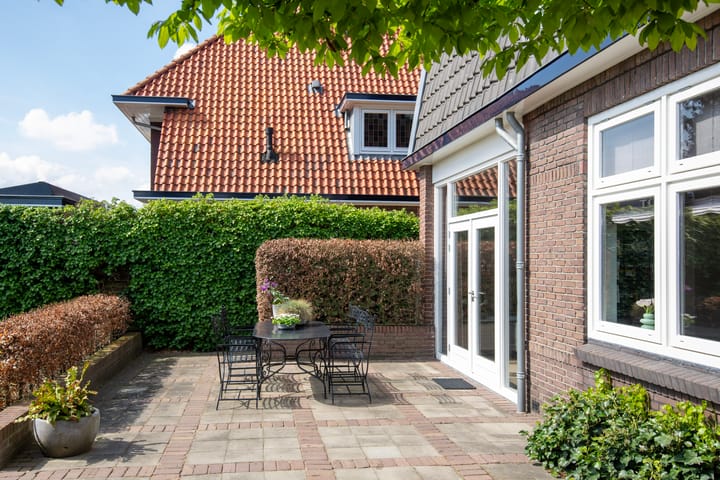 Photo 34 of Hoofdstraat 68