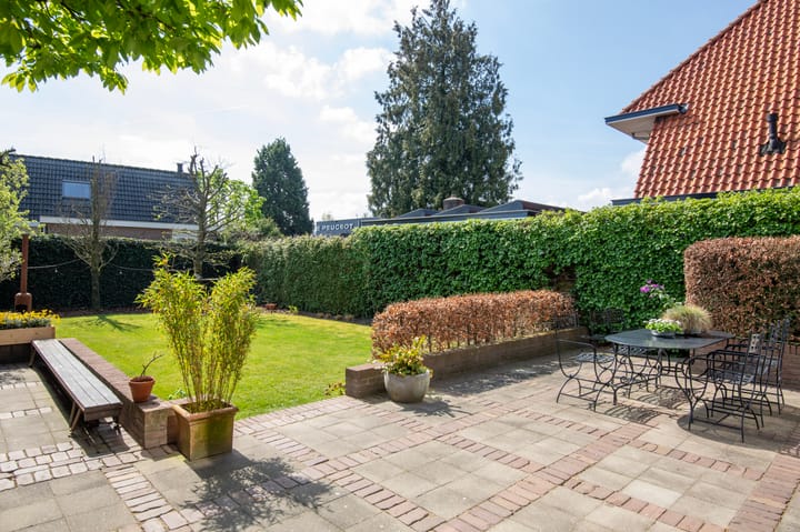 Photo 35 of Hoofdstraat 68