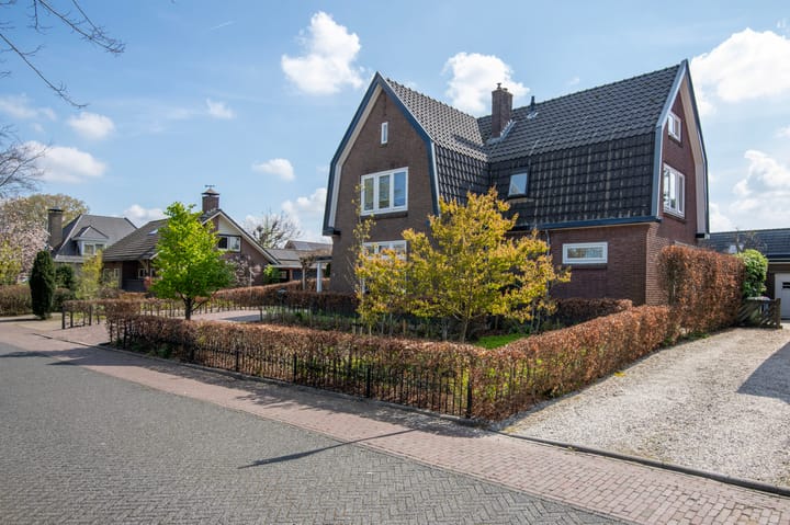 Photo 46 of Hoofdstraat 68