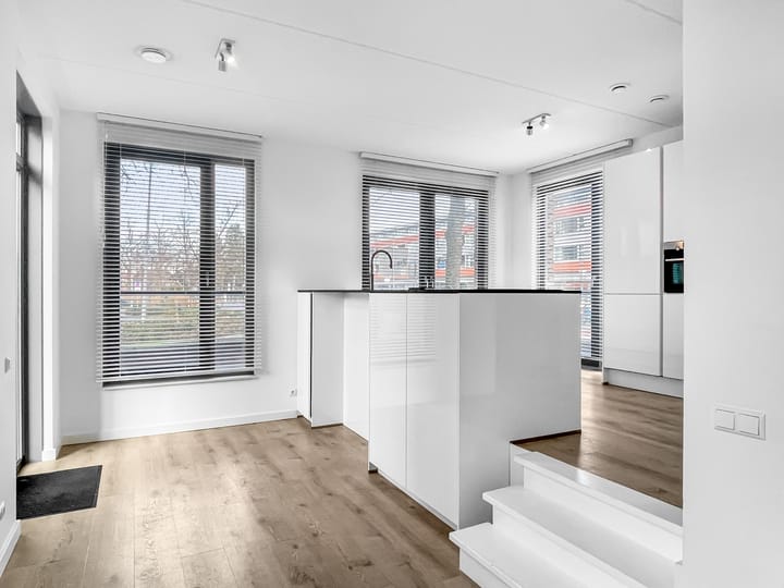 Photo 3 of Jan van der Heijdenstraat 38-A