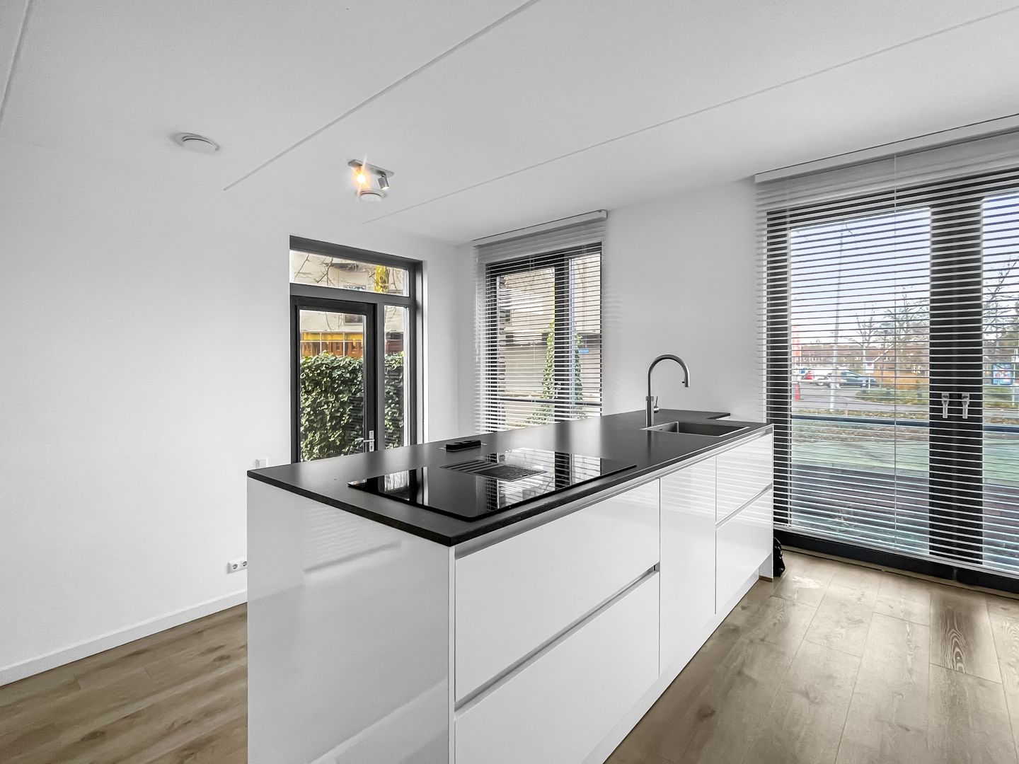 Photo 4 of Jan van der Heijdenstraat 38-A