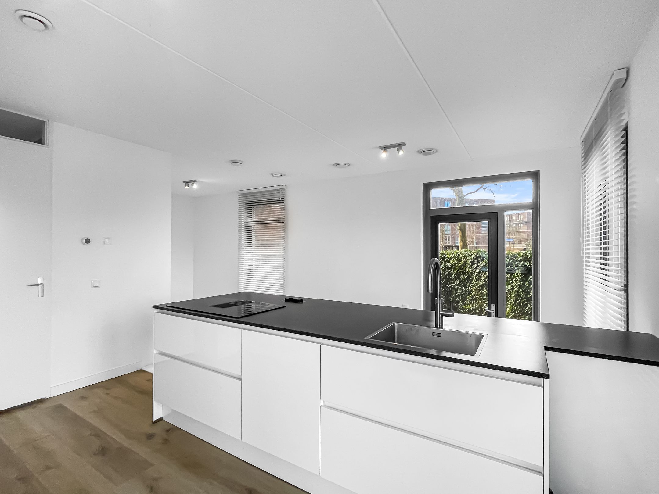 Photo 6 of Jan van der Heijdenstraat 38-A