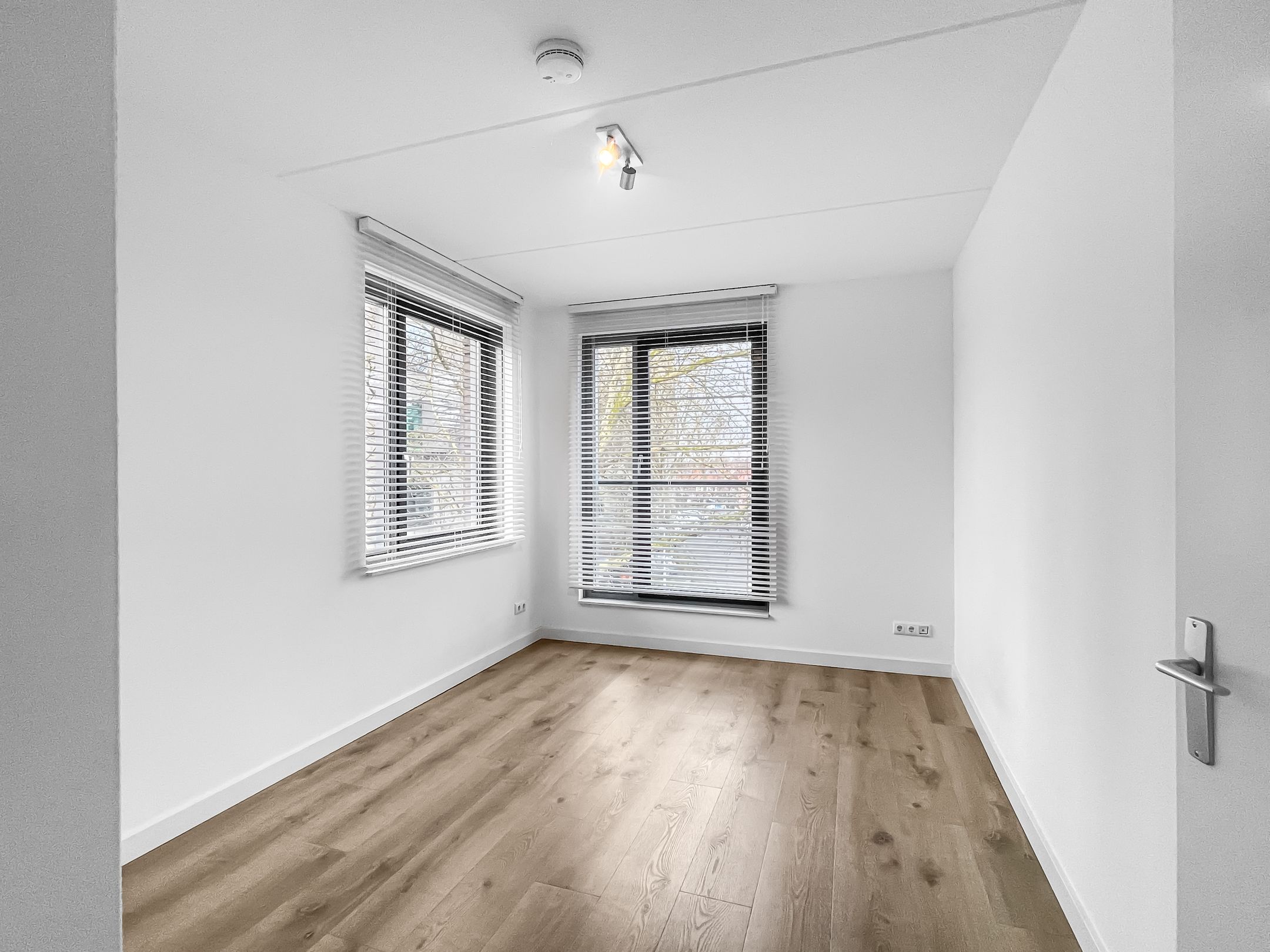 Photo 12 of Jan van der Heijdenstraat 38-A