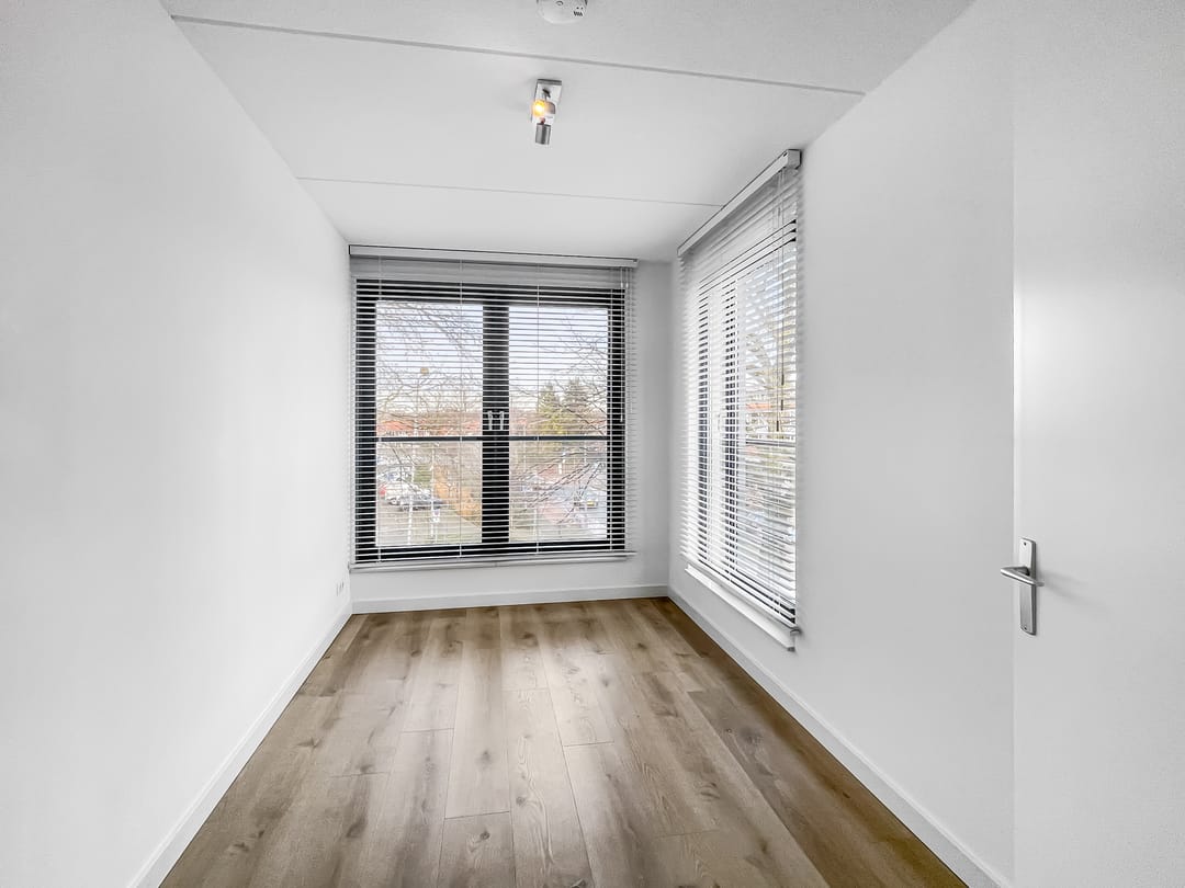 Photo 13 of Jan van der Heijdenstraat 38-A