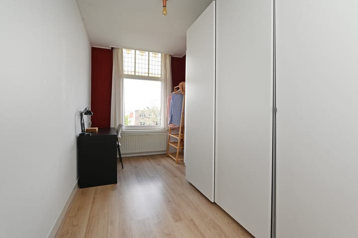 Photo 33 of Valkenboskade 199