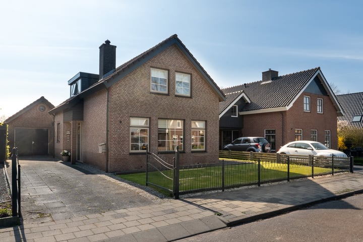 Pastoor Cleerbesemlaan 28