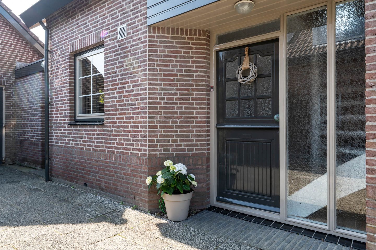 Foto 5 van Pastoor Cleerbesemlaan 28