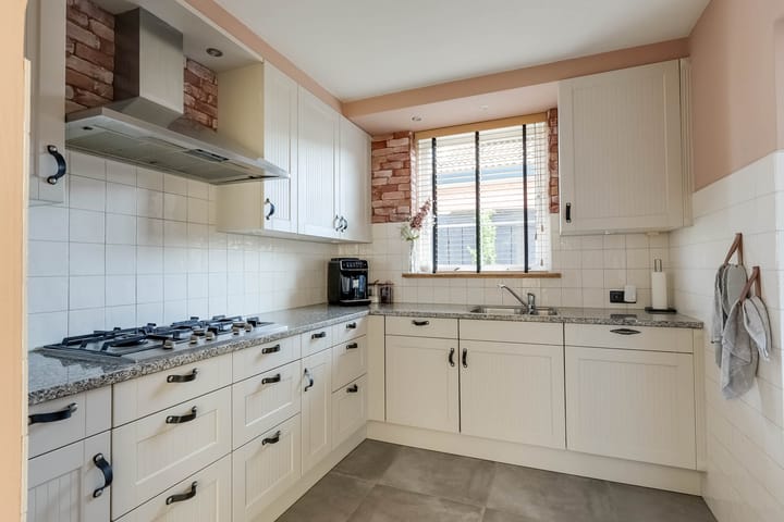 Foto 18 van Pastoor Cleerbesemlaan 28