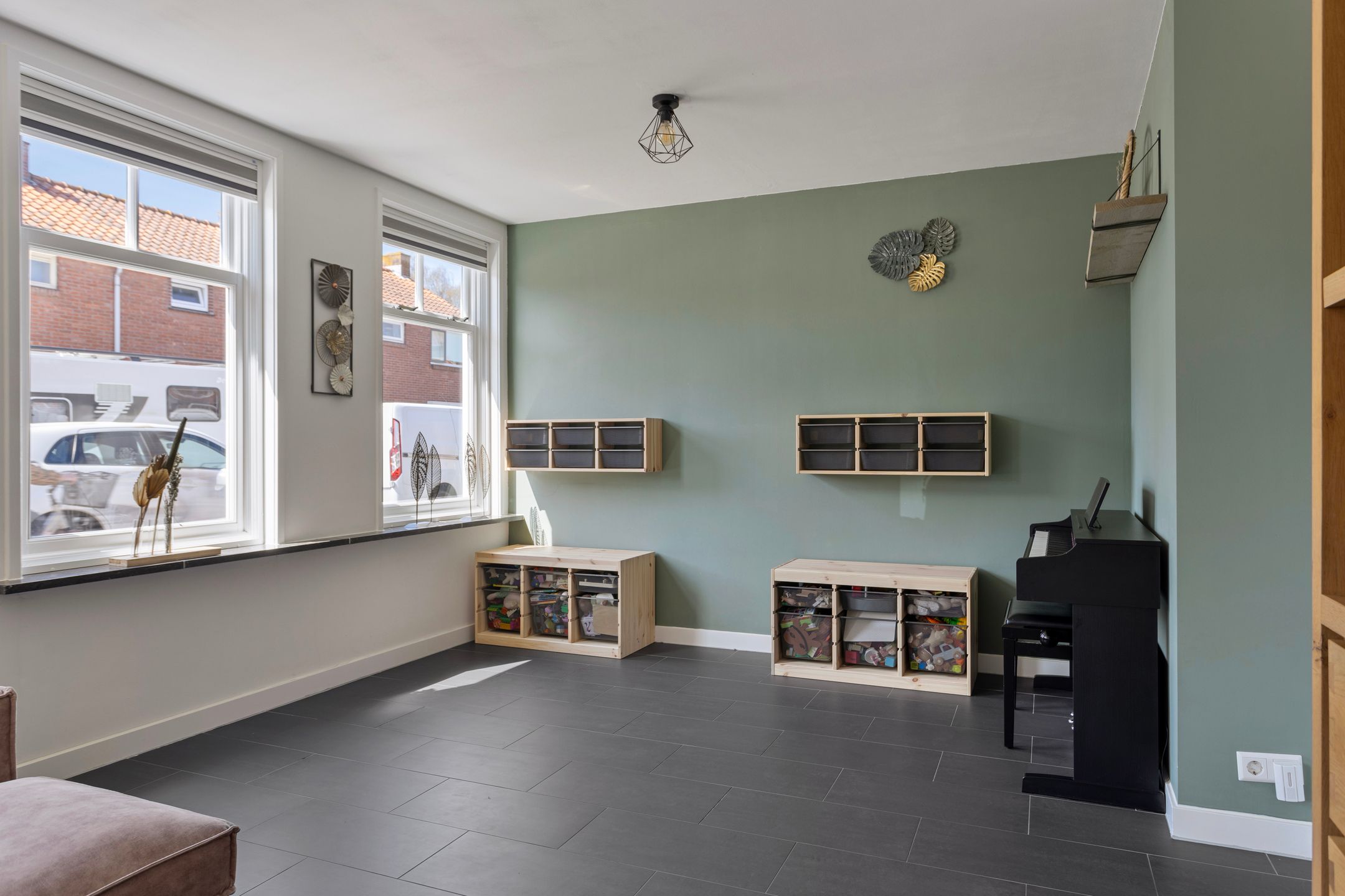 Photo 9 of Nazareth 17