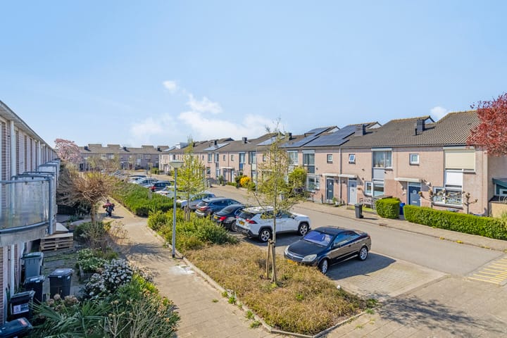 Foto 25 van Carry Pothuisstraat 4