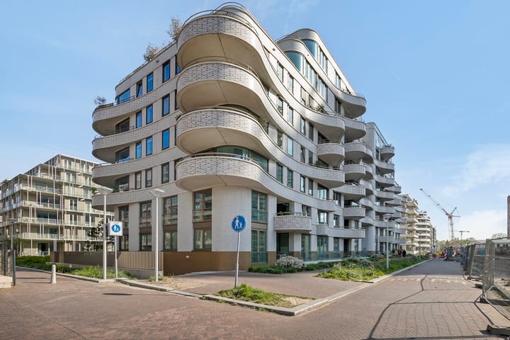 Bekijk foto van Céramiquelaan 245
