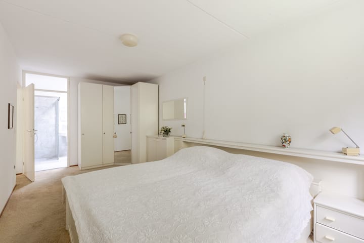 Foto 11 van Jachterf 18