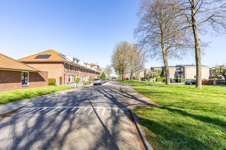 Foto 41 van Bernhardlaan 46