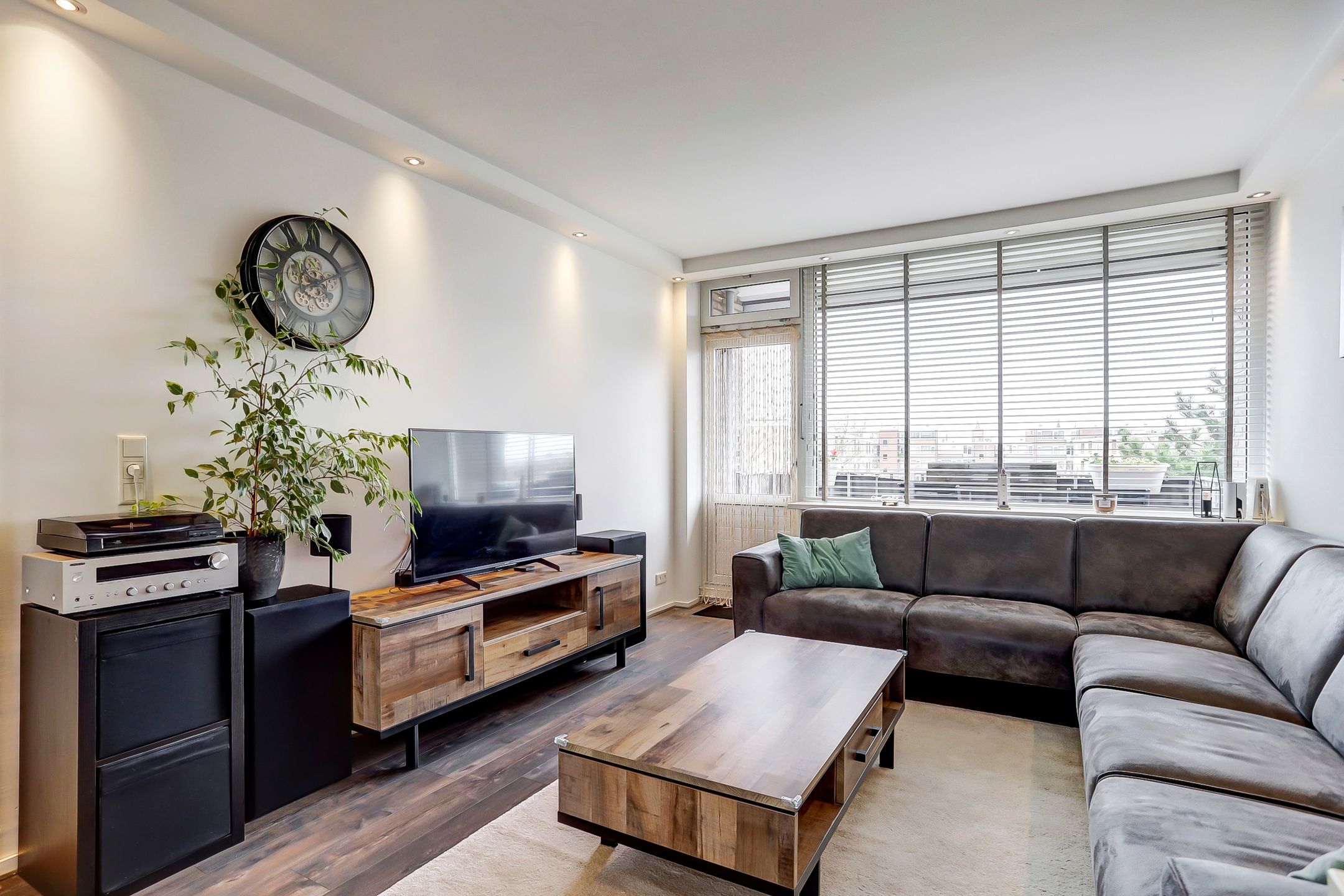 Foto 12 van Salviahof 21