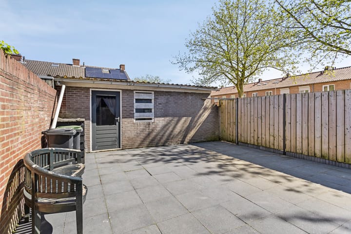 Foto 18 van Albardastraat 63